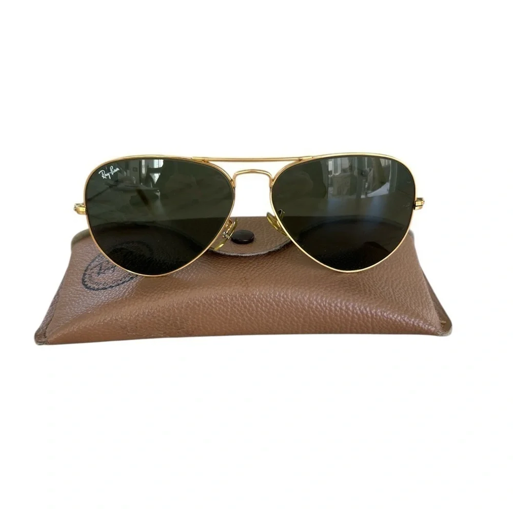 Vintage 1990’s B&L LO205 Ray Ban USA Aviator Sunglasses Gold Plate and Case